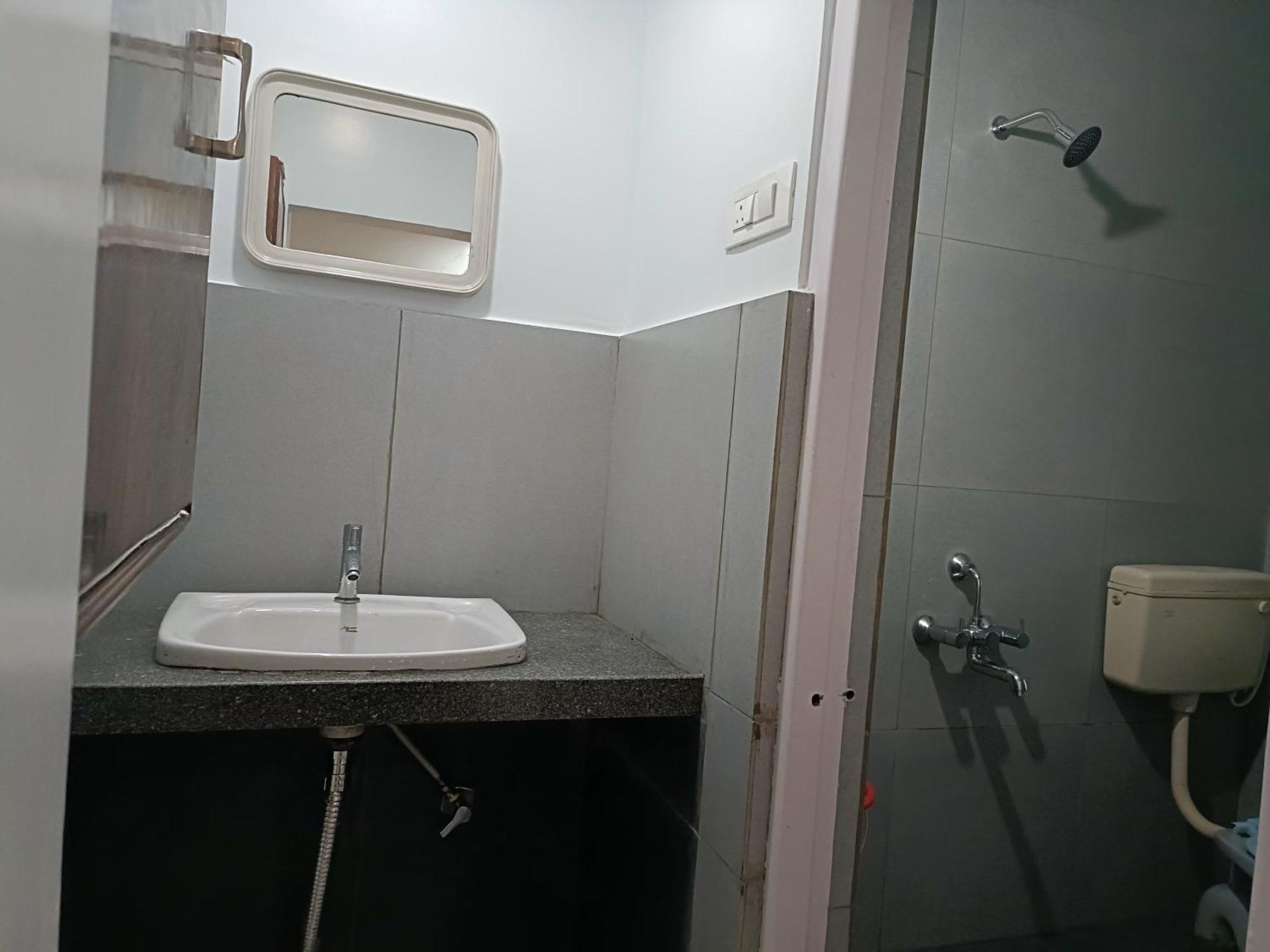 Hotel Parth Residency Kolhapur Esterno foto