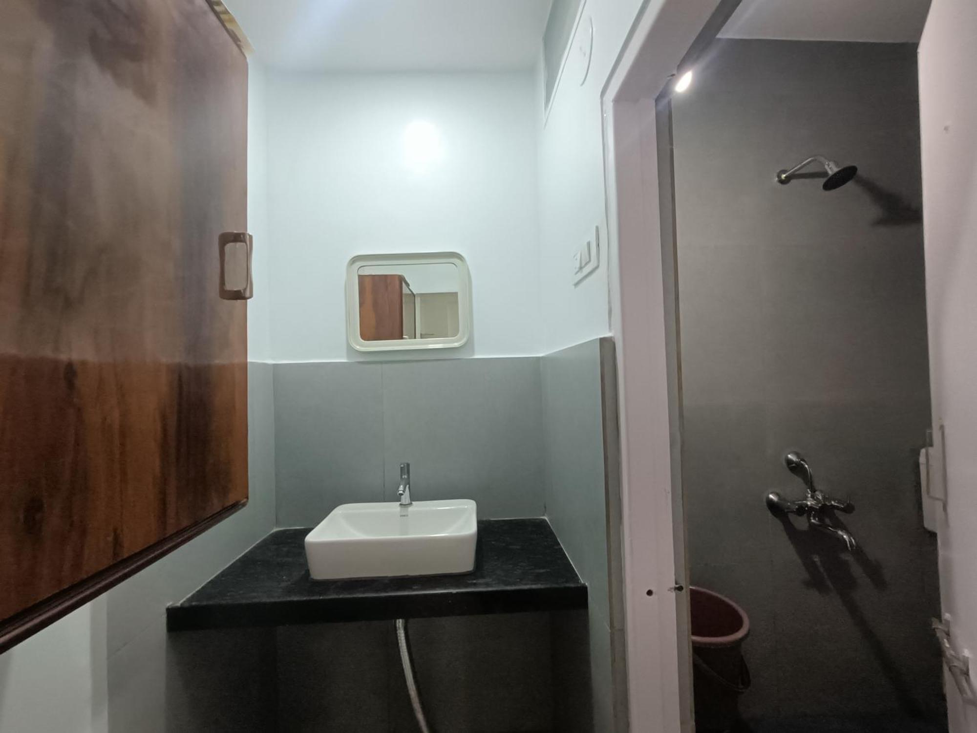 Hotel Parth Residency Kolhapur Esterno foto