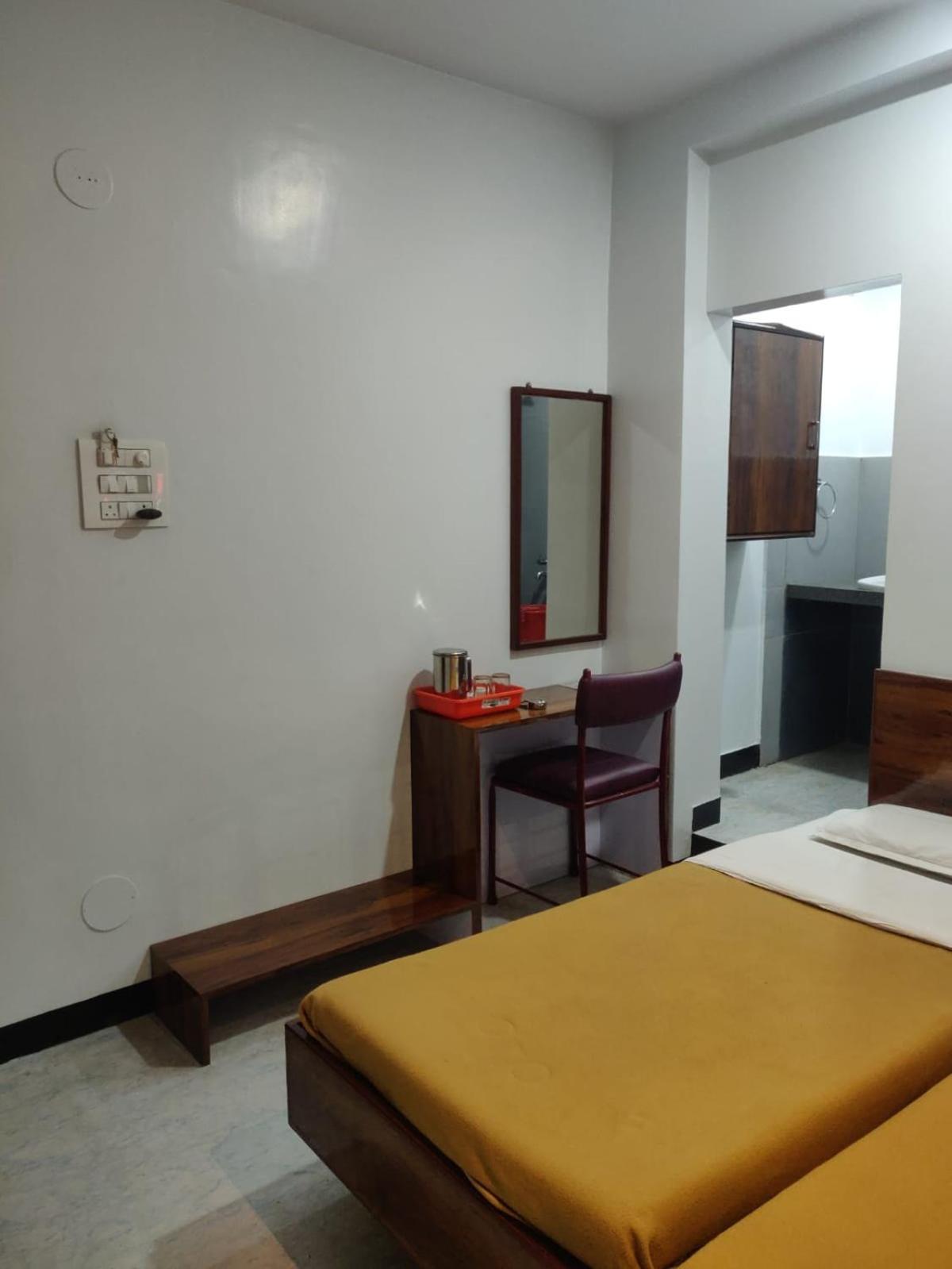Hotel Parth Residency Kolhapur Esterno foto