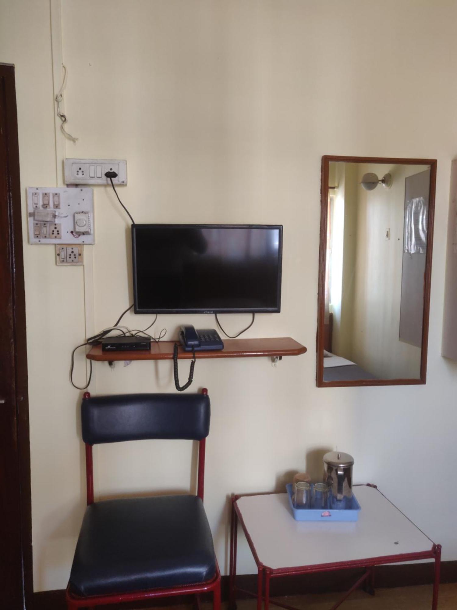 Hotel Parth Residency Kolhapur Esterno foto