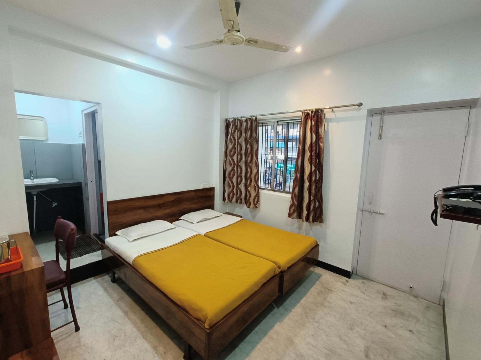 Hotel Parth Residency Kolhapur Esterno foto